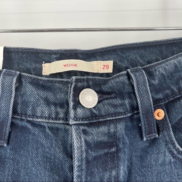 LEVI’S Wedgie Denim Jeans High Rise Tapered Leg Raw Hem Crop 99% Cotton NWT SZ29 - Picture 8 of 16